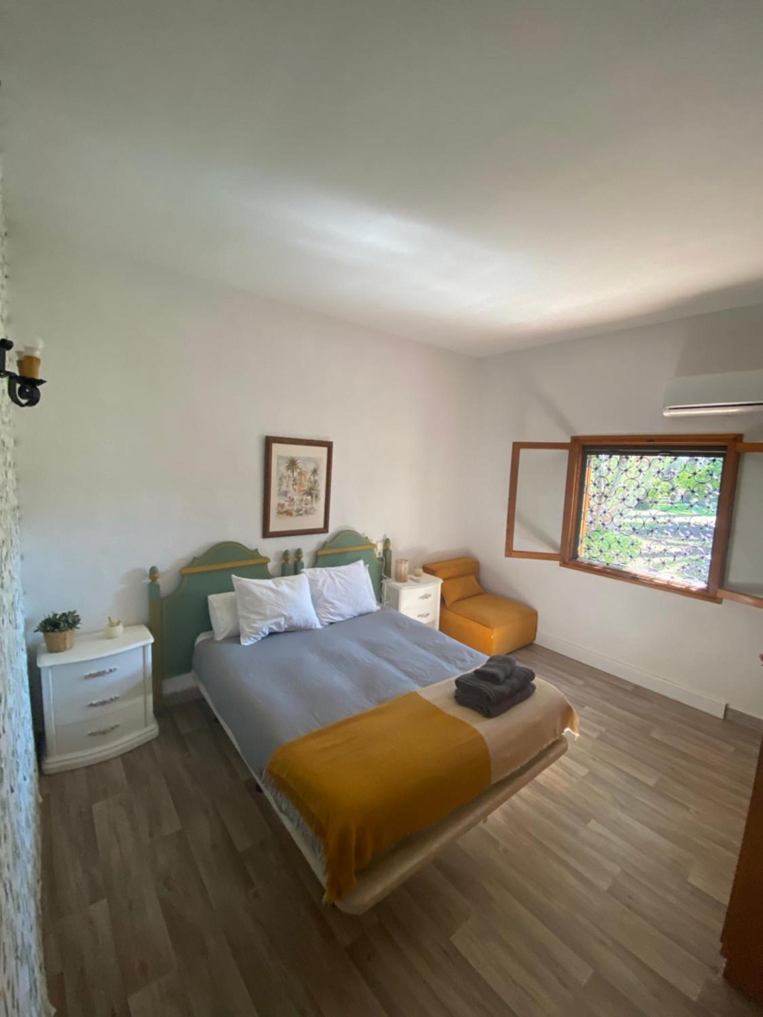 Pink Lemon House Bed & Breakfast Елче Екстериор снимка