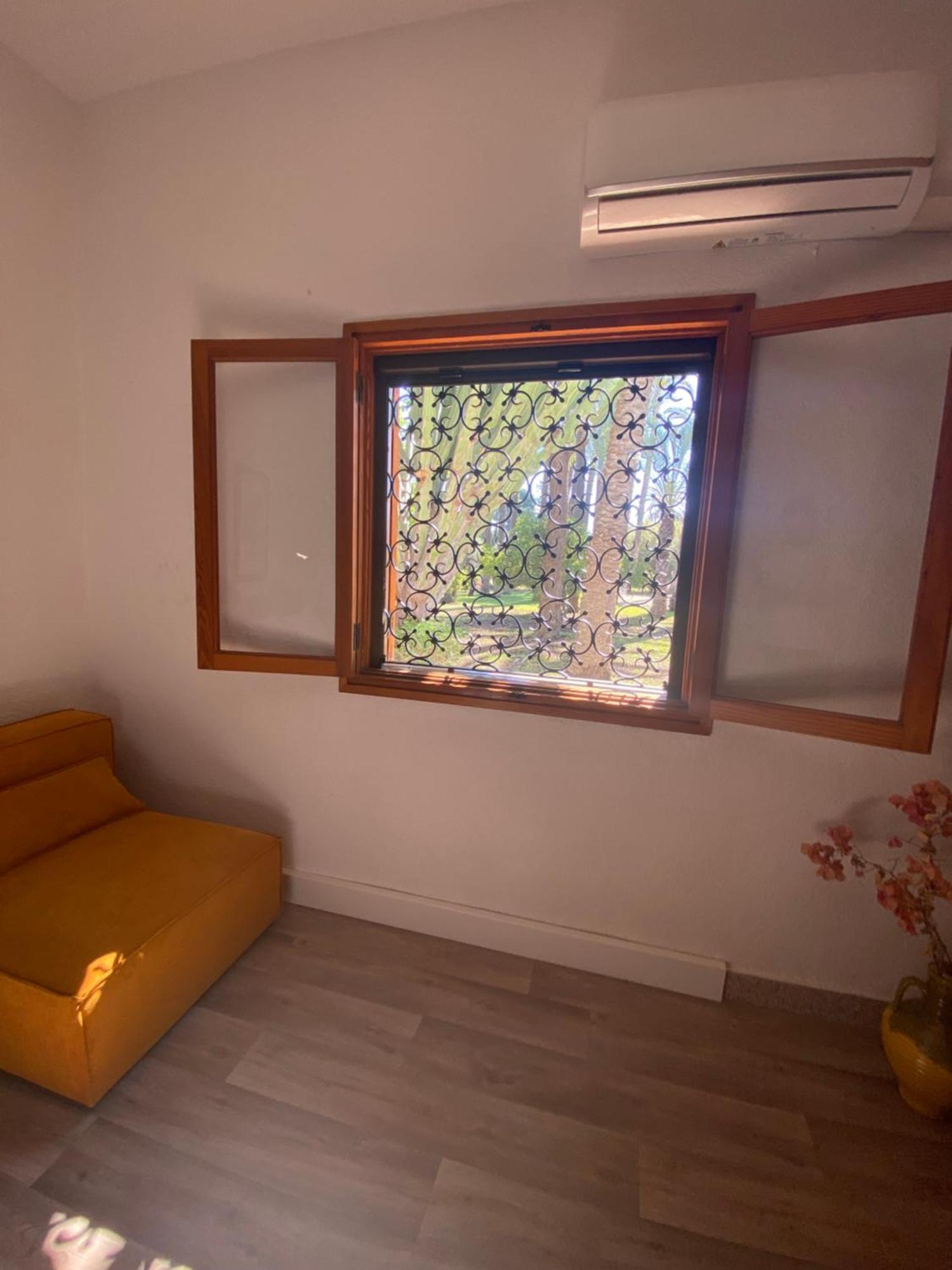 Pink Lemon House Bed & Breakfast Елче Екстериор снимка